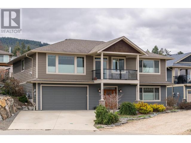 2050 1 Avenue Se, House detached with 4 bedrooms, 4 bathrooms and 6 parking in Salmon Arm BC | Image 1