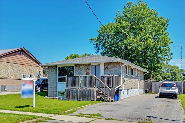 1321 Cedar St, House detached with 3 bedrooms, 1 bathrooms and 2 parking in Oshawa ON | Image 1