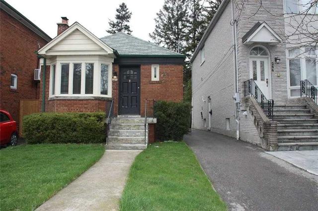 268 Deloraine Ave, House detached with 2 bedrooms, 1 bathrooms and 2 parking in Toronto ON | Image 6
