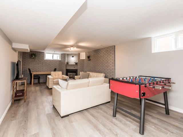3646 Molly Ave, House semidetached with 3 bedrooms, 2 bathrooms and 4 parking in Mississauga ON | Image 14