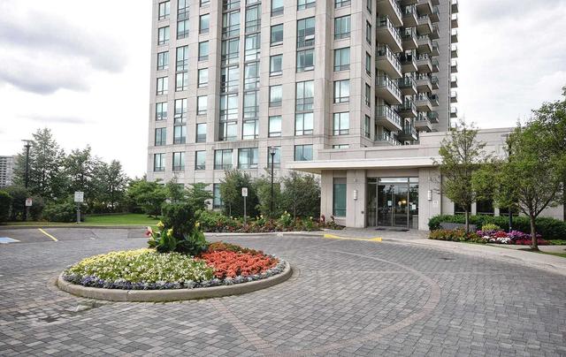 1401 - 88 Promenade Circ, Condo with 2 bedrooms, 2 bathrooms and 1 parking in Vaughan ON | Image 12