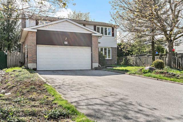 32 Ashton Rd, House detached with 4 bedrooms, 3 bathrooms and 8 parking in Newmarket ON | Card Image