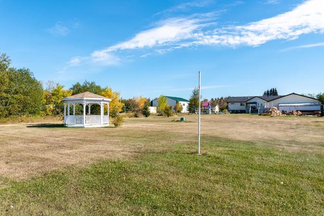 5301 50 Street, House detached with 5 bedrooms, 3 bathrooms and 3 parking in Vermilion River County AB | Image 15