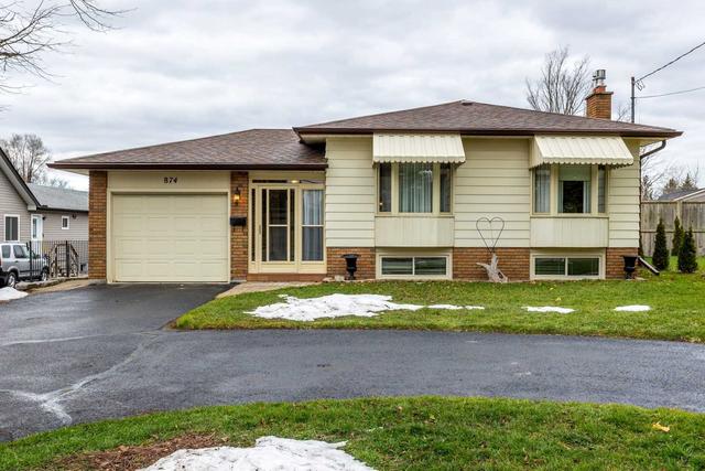 874 Parkhill Rd W, House detached with 2 bedrooms, 3 bathrooms and 5 parking in Peterborough ON | Card Image