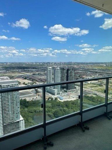 5803 - 950 Portage Pkwy, Condo with 2 bedrooms, 2 bathrooms and 0 parking in Vaughan ON | Image 11