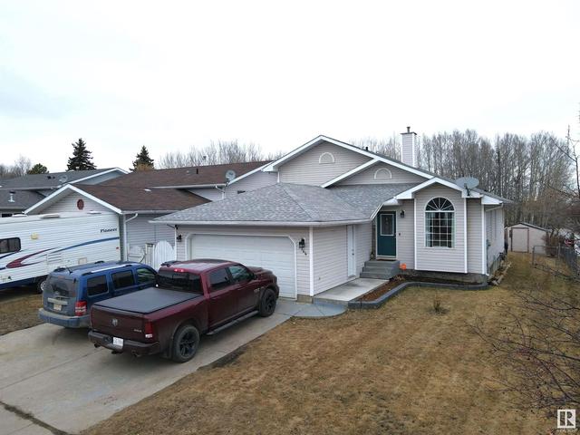 3744 49 Av, House detached with 4 bedrooms, 2 bathrooms and null parking in Drayton Valley AB | Image 1
