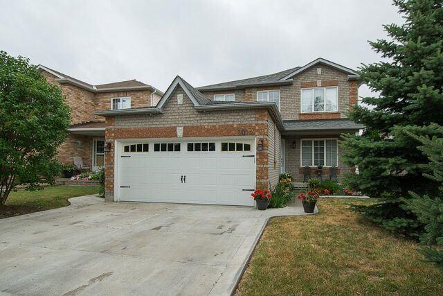 1012 Ridgemount Blvd, House detached with 3 bedrooms, 4 bathrooms and 2 parking in Oshawa ON | Image 1