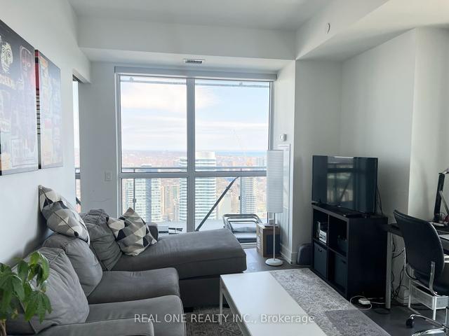4910 - 7 Grenville St, Condo with 1 bedrooms, 1 bathrooms and 0 parking in Toronto ON | Image 4