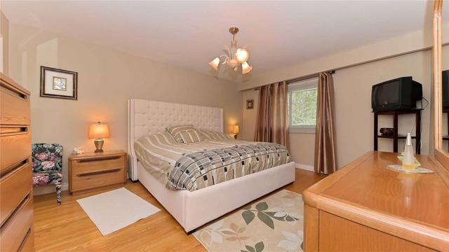 10776 Mcvean Dr, House detached with 3 bedrooms, 2 bathrooms and 4 parking in Brampton ON | Image 9