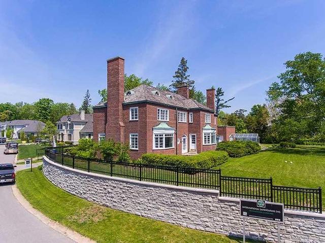 17 Lambert Common Rd, House detached with 6 bedrooms, 4 bathrooms and 6 parking in Oakville ON | Image 4