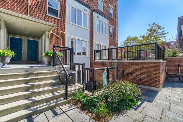 2 - 5 Frances Loring Lane, Townhouse with 2 bedrooms, 1 bathrooms and 1 parking in Toronto ON | Card Image
