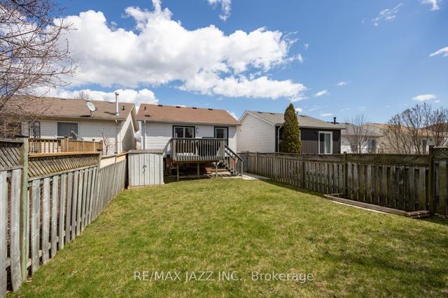 62 Champine Sq, House detached with 2 bedrooms, 2 bathrooms and 5 parking in Clarington ON | Image 16