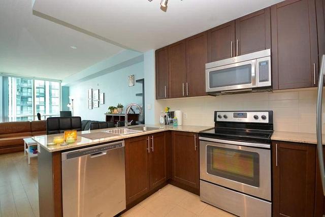 1603 - 3985 Grand Park Dr, Condo with 1 bedrooms, 1 bathrooms and 1 parking in Mississauga ON | Image 3