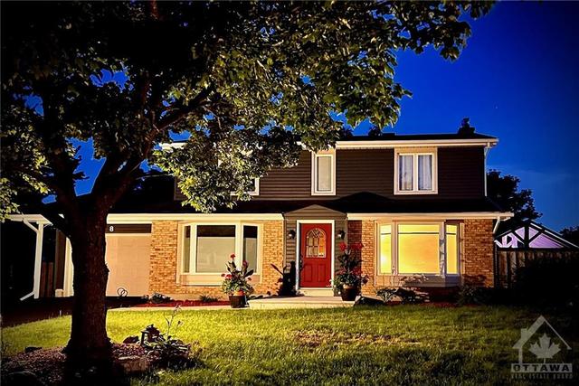 8 Lansfield Way, House detached with 5 bedrooms, 4 bathrooms and 3 parking in Ottawa ON | Image 2