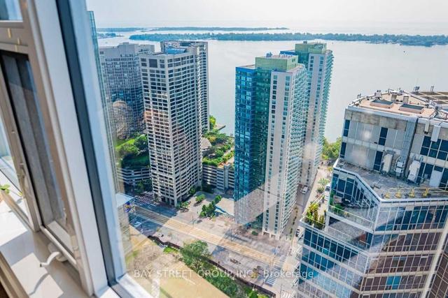 4406 - 10 York St, Condo with 1 bedrooms, 1 bathrooms and 0 parking in Toronto ON | Image 9