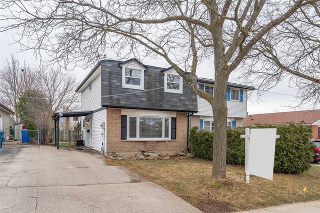 42 Upton Cres, House detached with 3 bedrooms, 2 bathrooms and 3 parking in Guelph ON | Image 12