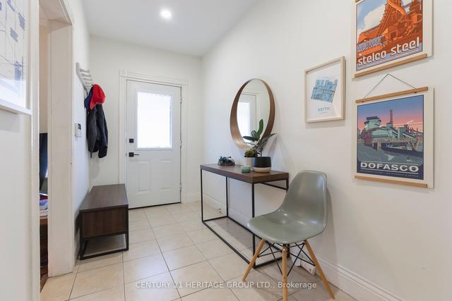 35 Francis St, House detached with 3 bedrooms, 1 bathrooms and 0 parking in Hamilton ON | Image 12