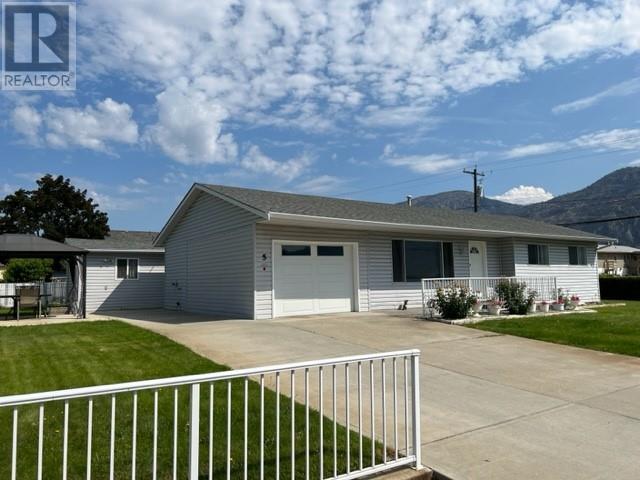 5 Santa Rosa Place, House detached with 3 bedrooms, 2 bathrooms and 1 parking in Osoyoos BC | Image 1