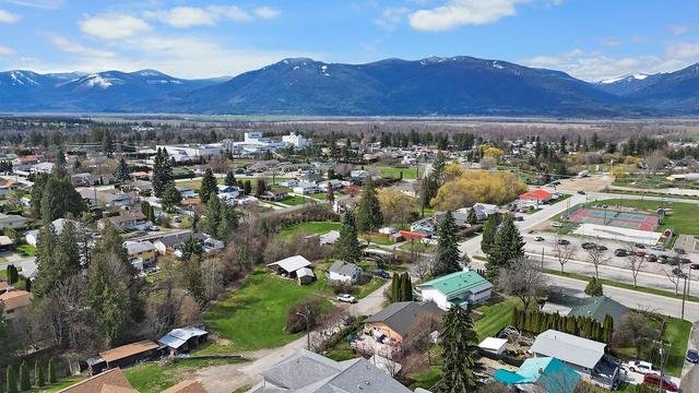 1818 Dogwood Street, House detached with 5 bedrooms, 4 bathrooms and 3 parking in Creston BC | Image 28