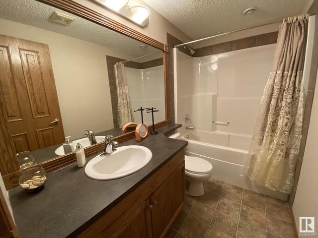 10903 176a Av Nw, House detached with 4 bedrooms, 3 bathrooms and 6 parking in Edmonton AB | Image 33