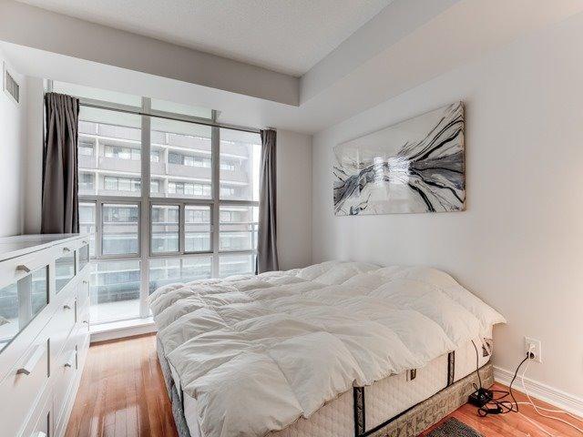 1302 - 736 Spadina Ave, Condo with 1 bedrooms, 1 bathrooms and null parking in Toronto ON | Image 12
