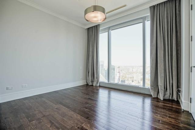 4102 - 183 Wellington St W, Condo with 2 bedrooms, 2 bathrooms and 1 parking in Toronto ON | Image 17