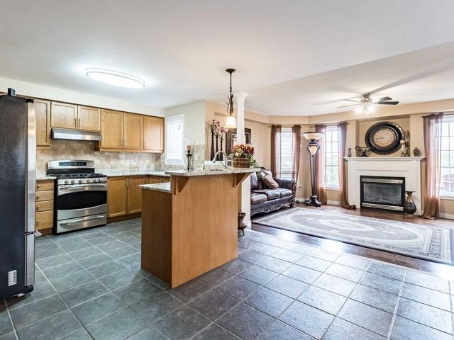 8 Woodcock Ave, House detached with 4 bedrooms, 4 bathrooms and 6 parking in Ajax ON | Image 7