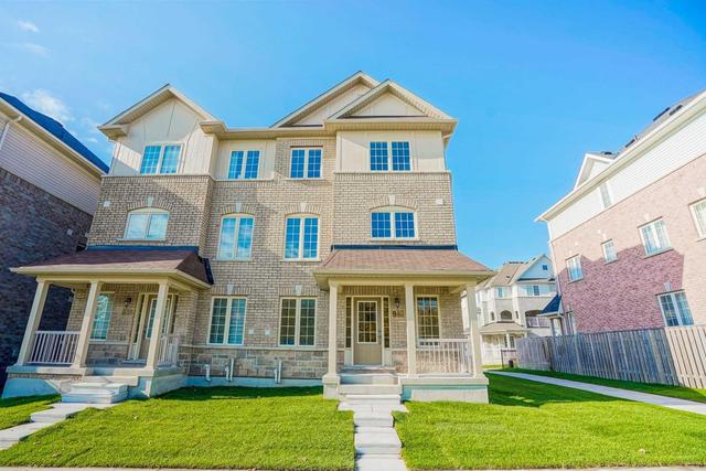 846 Audley Rd N, House semidetached with 3 bedrooms, 3 bathrooms and 1 parking in Ajax ON | Image 2
