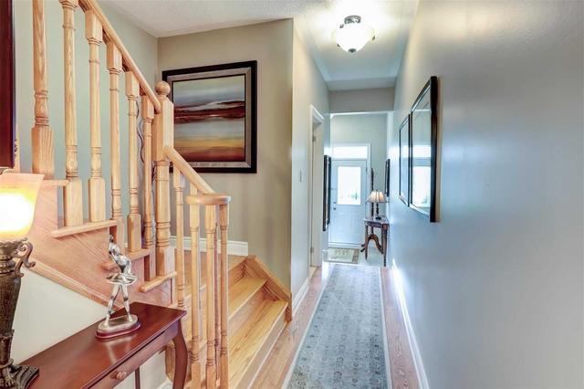 496 Foxcroft Blvd, House detached with 4 bedrooms, 4 bathrooms and 6 parking in Newmarket ON | Image 4