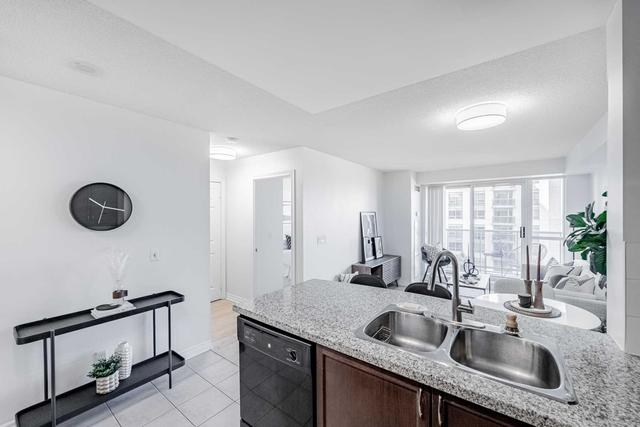 1406 - 5 Michael Power Pl, Condo with 1 bedrooms, 1 bathrooms and 1 parking in Toronto ON | Image 13