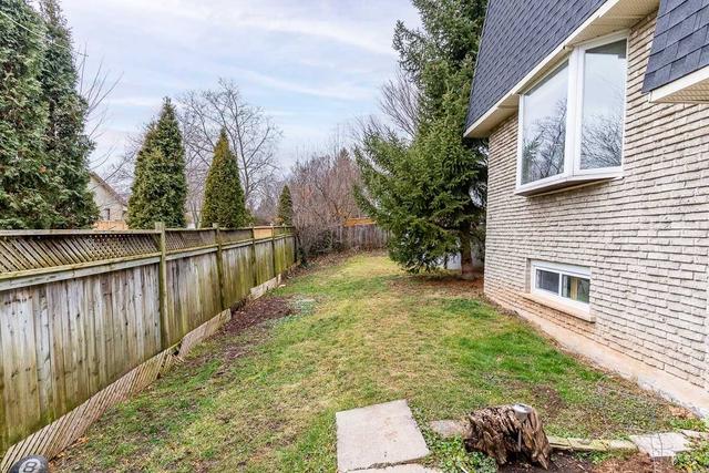 2368 Cavendish Dr, House detached with 4 bedrooms, 3 bathrooms and 4 parking in Burlington ON | Image 27