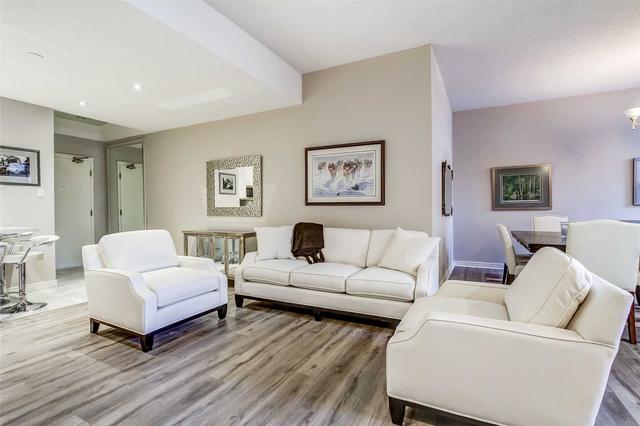 103 - 102 Bronte Rd, Condo with 2 bedrooms, 2 bathrooms and 2 parking in Oakville ON | Image 4