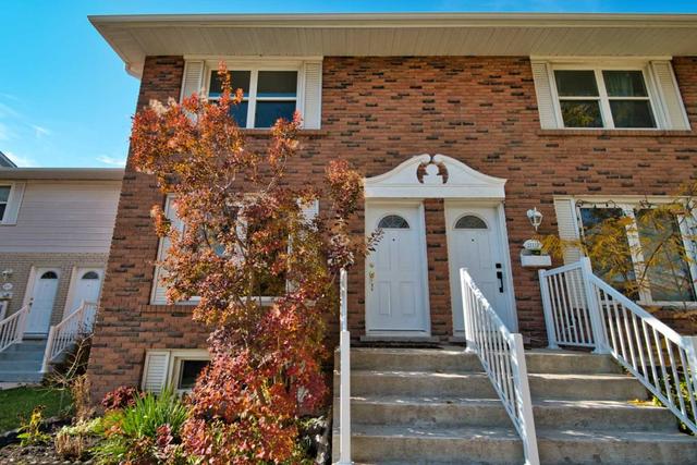 2111 Meadowbrook Rd E, Townhouse with 3 bedrooms, 2 bathrooms and 1 parking in Burlington ON | Image 23
