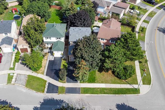 6455 Tisler Cres, House detached with 3 bedrooms, 3 bathrooms and 3 parking in Mississauga ON | Image 17