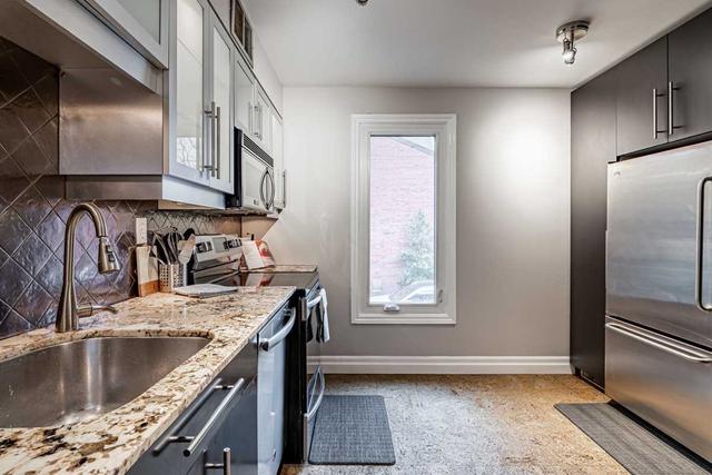 5 - 1000 Dundas St E, Townhouse with 3 bedrooms, 3 bathrooms and 3 parking in Toronto ON | Image 4