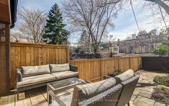 99 Marlborough Ave, House attached with 2 bedrooms, 2 bathrooms and 1 parking in Toronto ON | Image 25