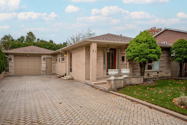 31 Roskell Cres, House detached with 3 bedrooms, 2 bathrooms and 6 parking in Toronto ON | Image 12