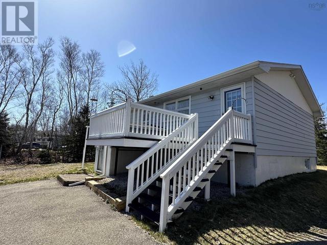 1262 Lingan Road, House detached with 4 bedrooms, 2 bathrooms and null parking in Cape Breton NS | Image 8