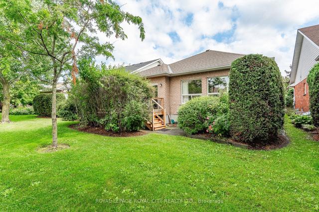 24 Beechlawn Blvd, Home with 2 bedrooms, 3 bathrooms and 3 parking in Guelph ON | Image 32
