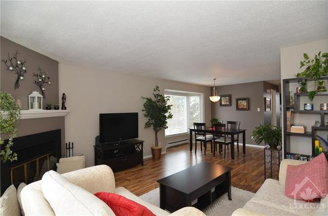 b - 6780 Jeanne D'arc Boulevard, House attached with 2 bedrooms, 2 bathrooms and 1 parking in Ottawa ON | Image 5