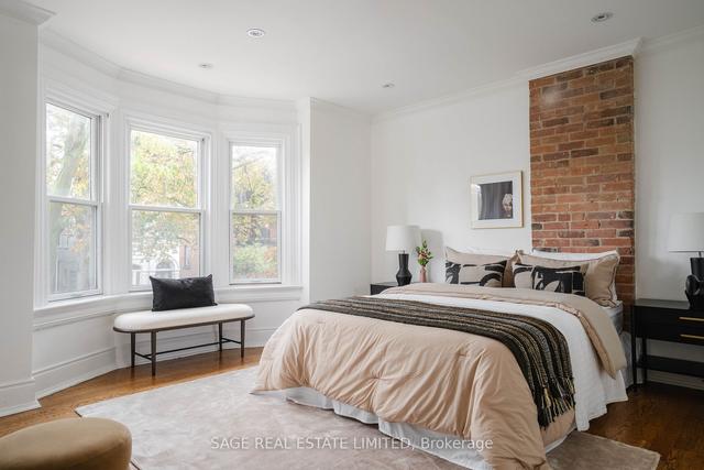263 Crawford St, House semidetached with 5 bedrooms, 4 bathrooms and 2 parking in Toronto ON | Image 7