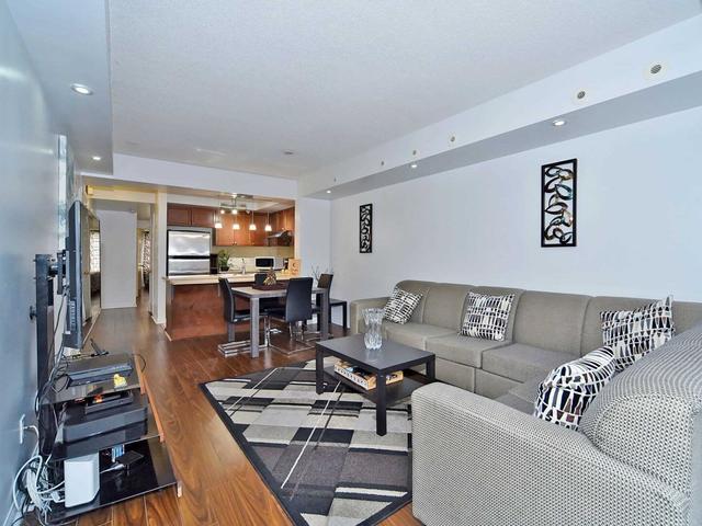2060 - 3047 Finch Ave W, Townhouse with 2 bedrooms, 2 bathrooms and 1 parking in Toronto ON | Image 33