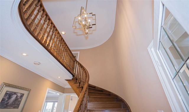 106 Wildhaven Cres, House detached with 4 bedrooms, 4 bathrooms and 4 parking in Vaughan ON | Image 16