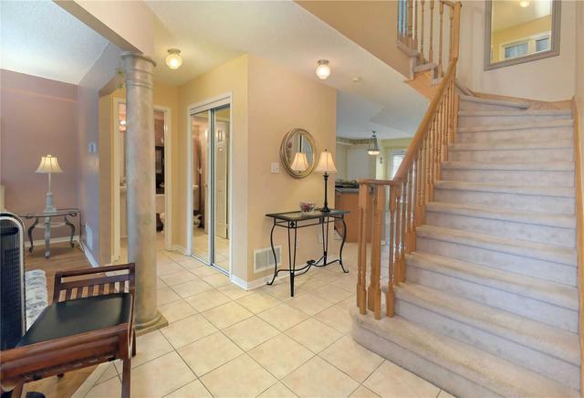 195 America Ave, House attached with 3 bedrooms, 3 bathrooms and 2 parking in Vaughan ON | Image 15