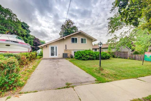 3 Lisa Rd, House detached with 3 bedrooms, 2 bathrooms and 2 parking in Toronto ON | Image 12