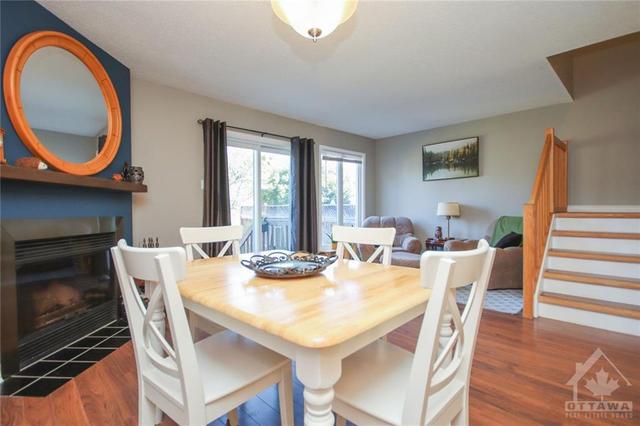 1518 Briarfield Crescent, Townhouse with 3 bedrooms, 2 bathrooms and 3 parking in Ottawa ON | Image 8