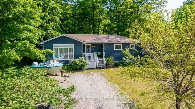 2 Ojibway Crt, House detached with 2 bedrooms, 2 bathrooms and 2 parking in Tiny ON | Image 1