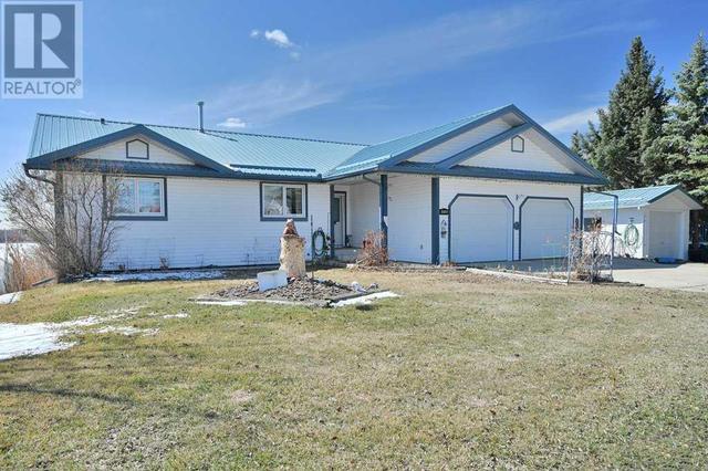 4728 Lake Street, House detached with 4 bedrooms, 3 bathrooms and 4 parking in Alix AB | Image 1