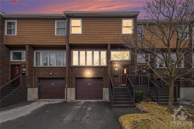 2148 Eric Crescent, Townhouse with 3 bedrooms, 2 bathrooms and 2 parking in Ottawa ON | Image 2