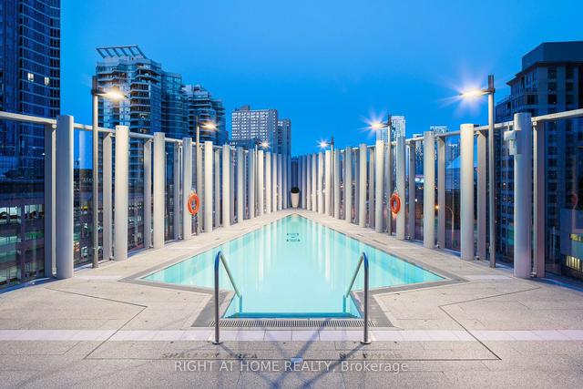 2403 - 10 York St St N, Condo with 2 bedrooms, 2 bathrooms and 1 parking in Toronto ON | Image 16